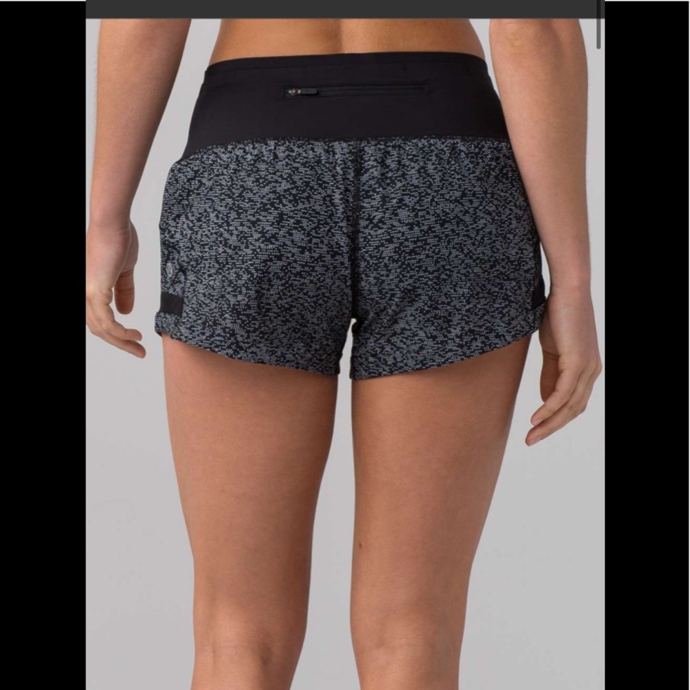 Lululemon Pace Perfect Short (3")
Soundwave